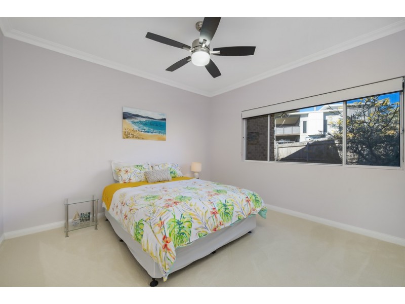 22 GLENELG CRESCENT, Red Head NSW 2430