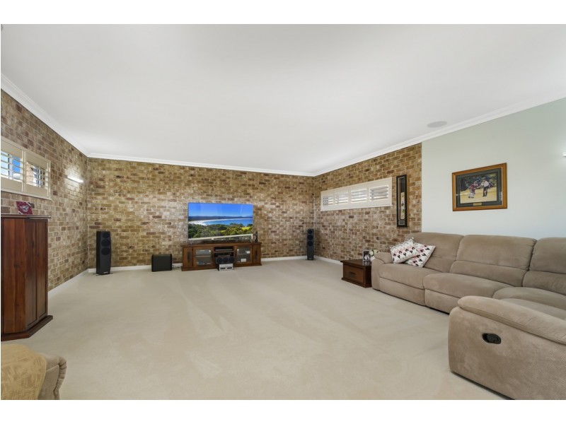 22 GLENELG CRESCENT, Red Head NSW 2430