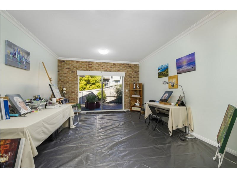 22 GLENELG CRESCENT, Red Head NSW 2430