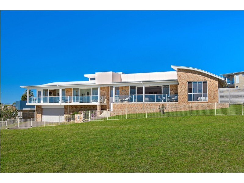 22 GLENELG CRESCENT, Red Head NSW 2430