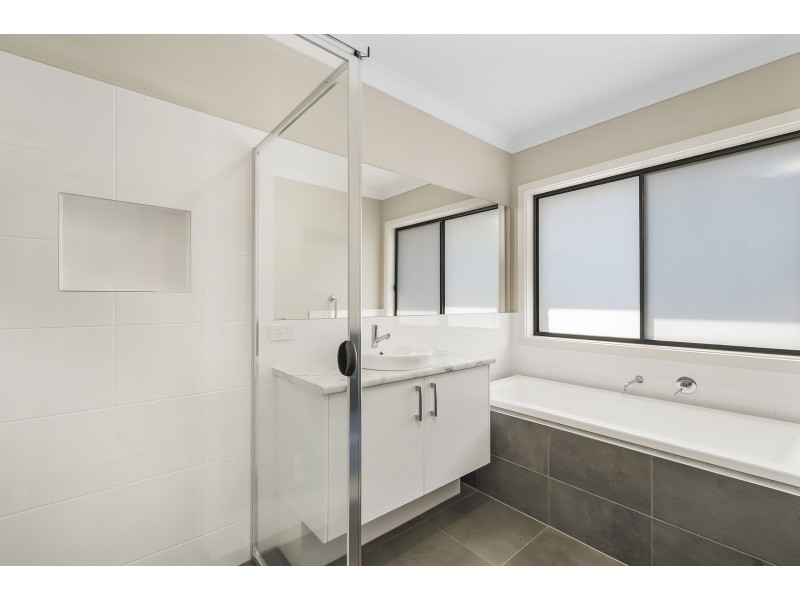34 Francis Redman Place, Hannam Vale NSW 2443