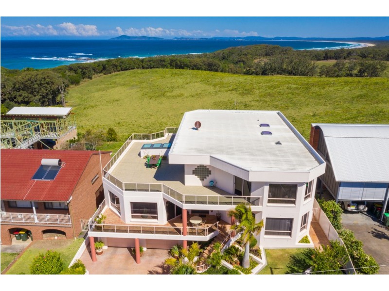 22 High Street, Black Head NSW 2430