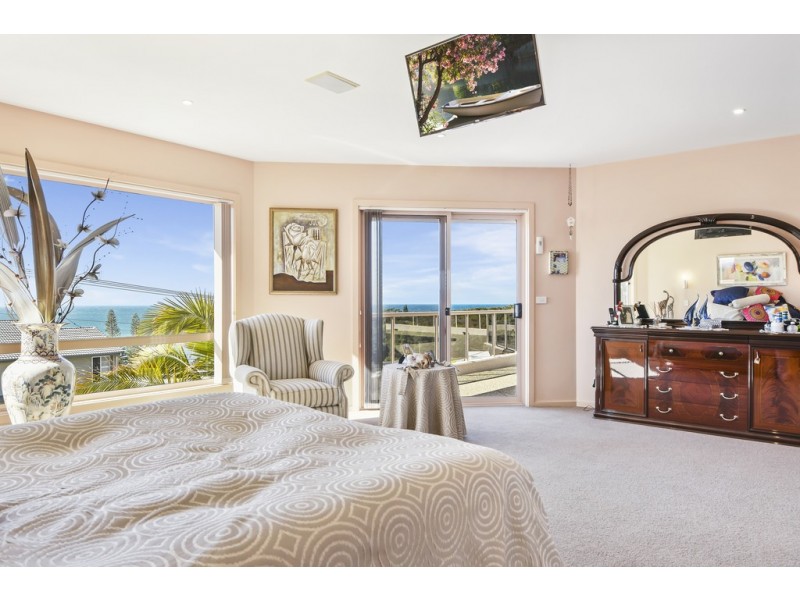 22 High Street, Black Head NSW 2430