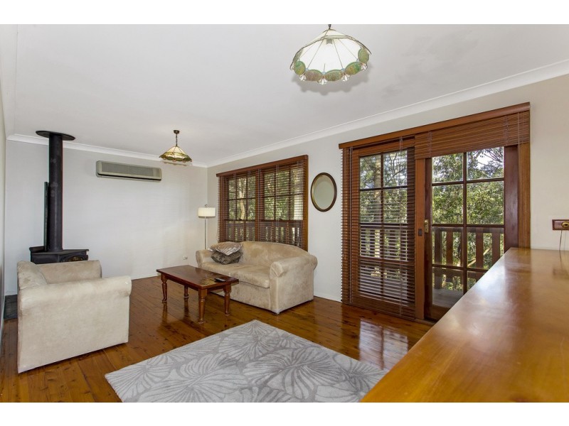 9 Derwyn Close, North Gosford NSW 2250