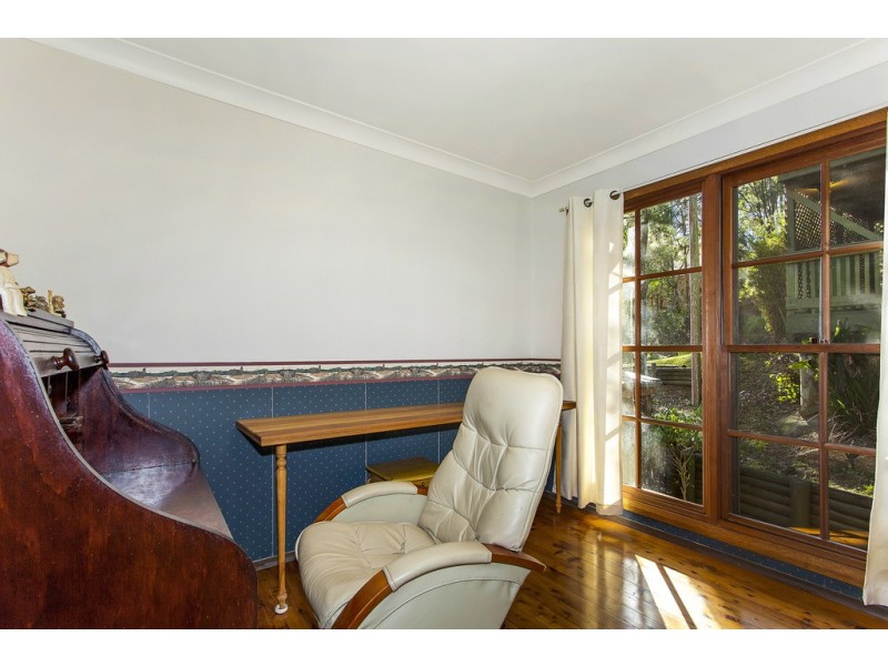 9 Derwyn Close, North Gosford NSW 2250