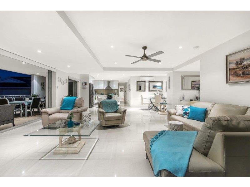 1/18 Campbell Crescent, Terrigal NSW 2260