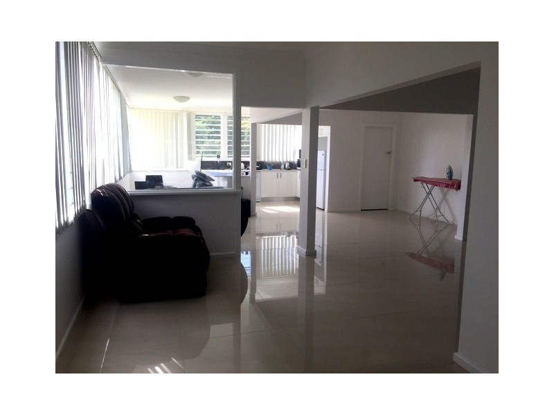 2/14 Parry Avenue, Terrigal NSW 2260