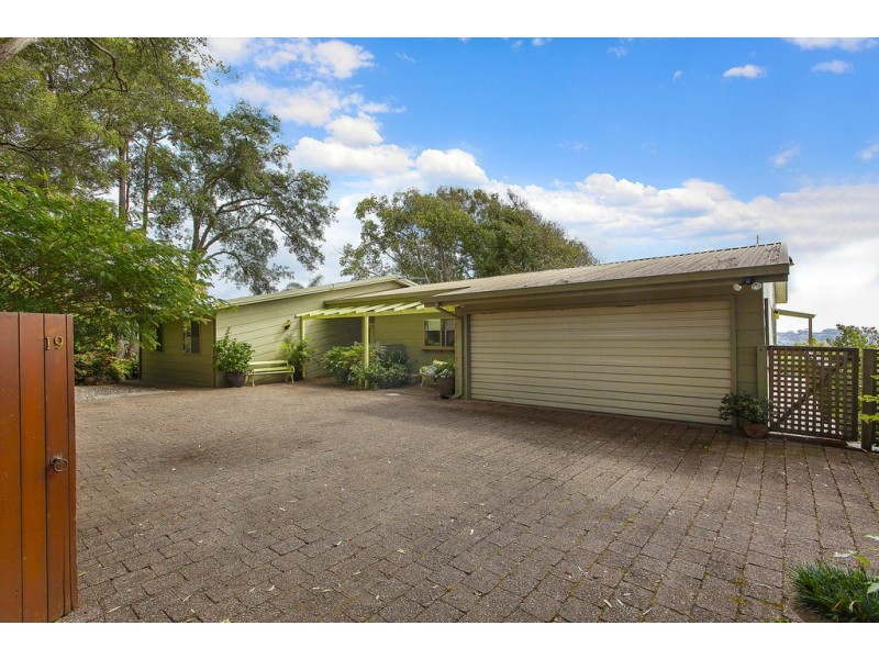 19 Hillcrest Street, Terrigal NSW 2260