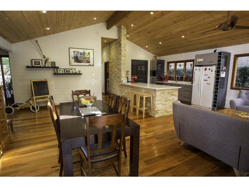 3 Birdland Close, Copacabana NSW 2251