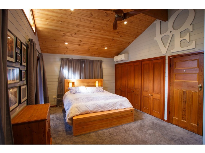 3 Birdland Close, Copacabana NSW 2251