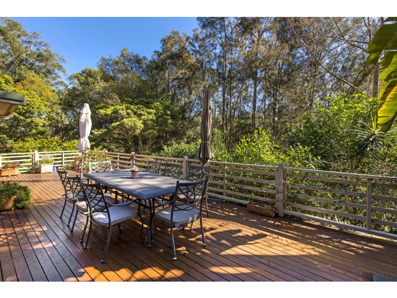 90 Lake Shore Drive, North Avoca NSW 2260
