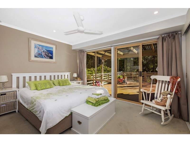 90 Lake Shore Drive, North Avoca NSW 2260