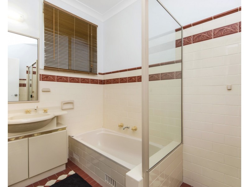 2/29 Ena Street, Terrigal NSW 2260