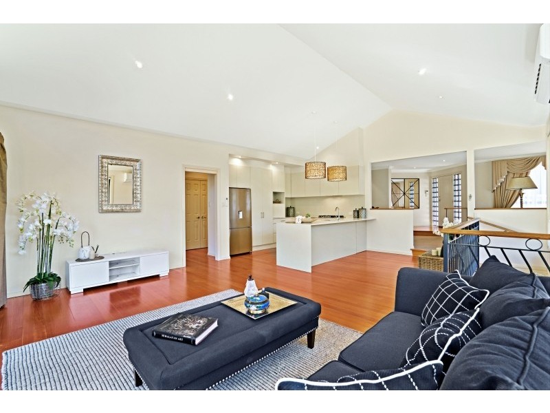 31 Thames Drive, Erina NSW 2250