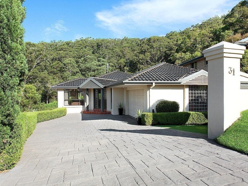 31 Thames Drive, Erina NSW 2250