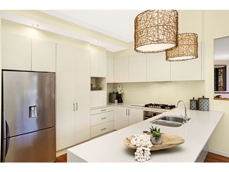 31 Thames Drive, Erina NSW 2250