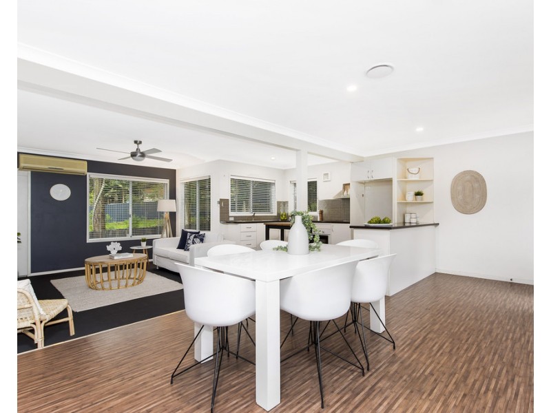 2/97 Lake Shore Drive, North Avoca NSW 2260