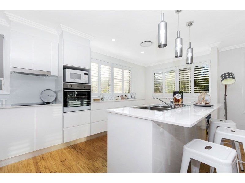 12 Maitland Road, Springfield NSW 2250