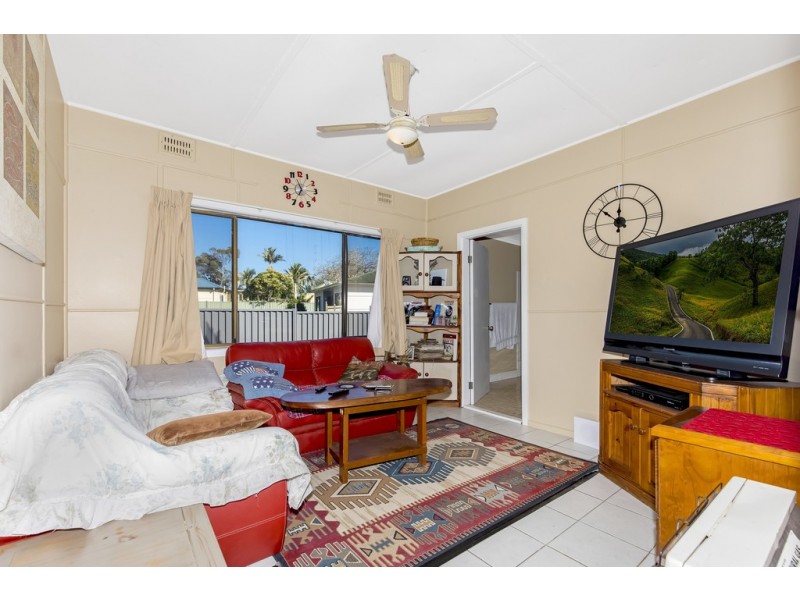959 The Entrance Road, Forresters Beach NSW 2260