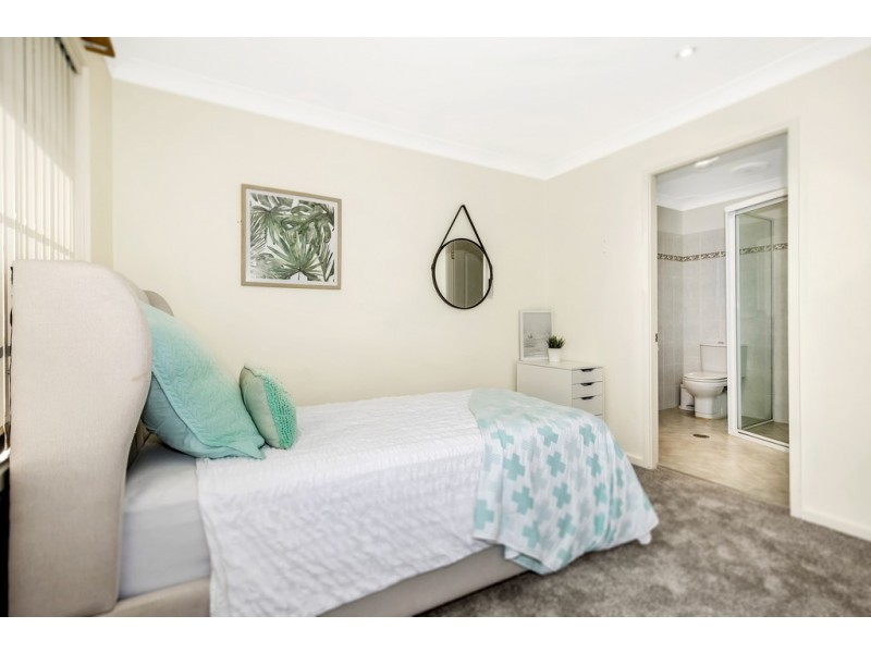 221 Wells Street, Springfield NSW 2250