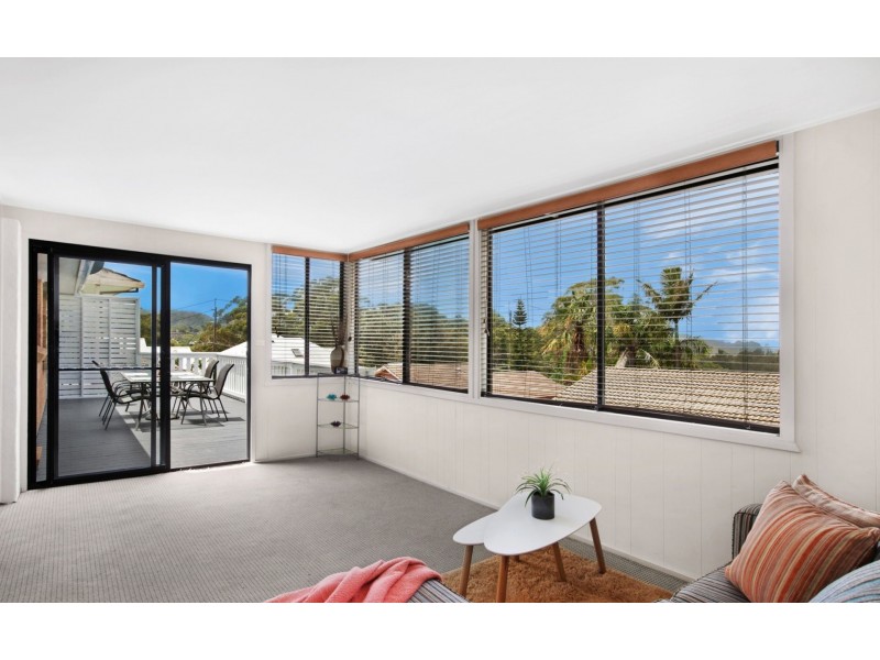 8 Blue View Crescent, Terrigal NSW 2260