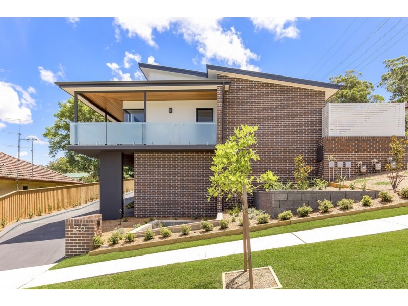 2/20 Lushington Street, East Gosford NSW 2250