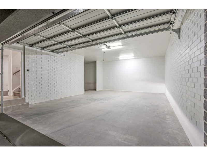 2/20 Lushington Street, East Gosford NSW 2250