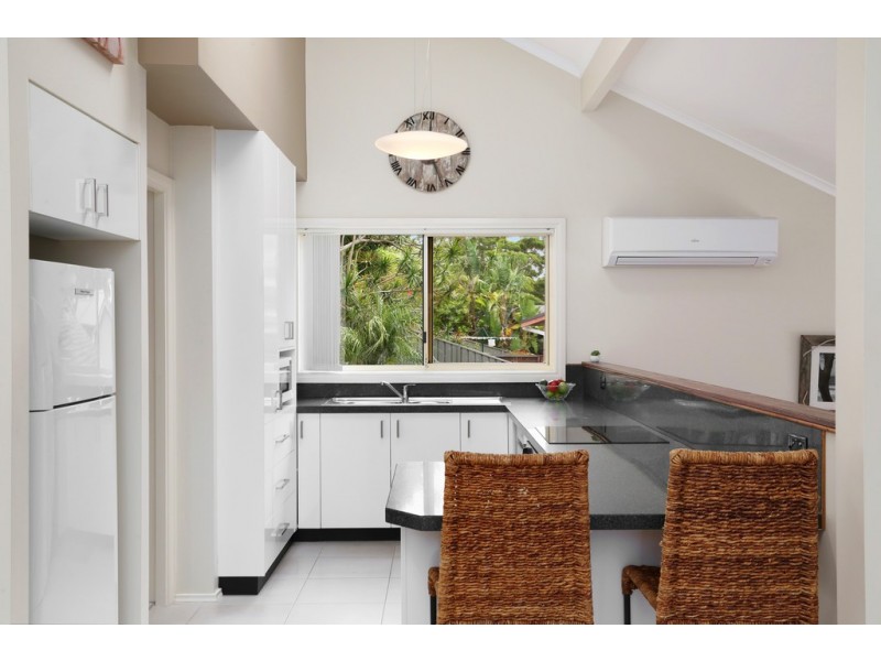 9A Hibiscus Avenue, North Avoca NSW 2260