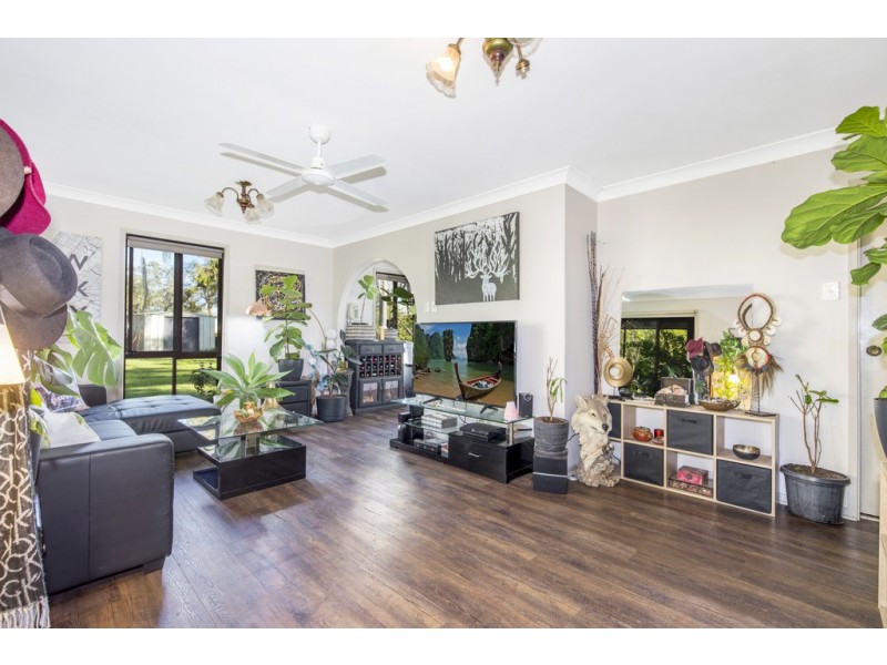 92 Mountain Road, Halloran NSW 2259