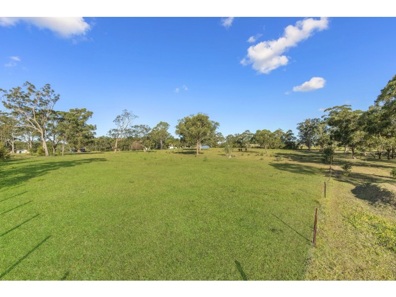 92 Mountain Road, Halloran NSW 2259