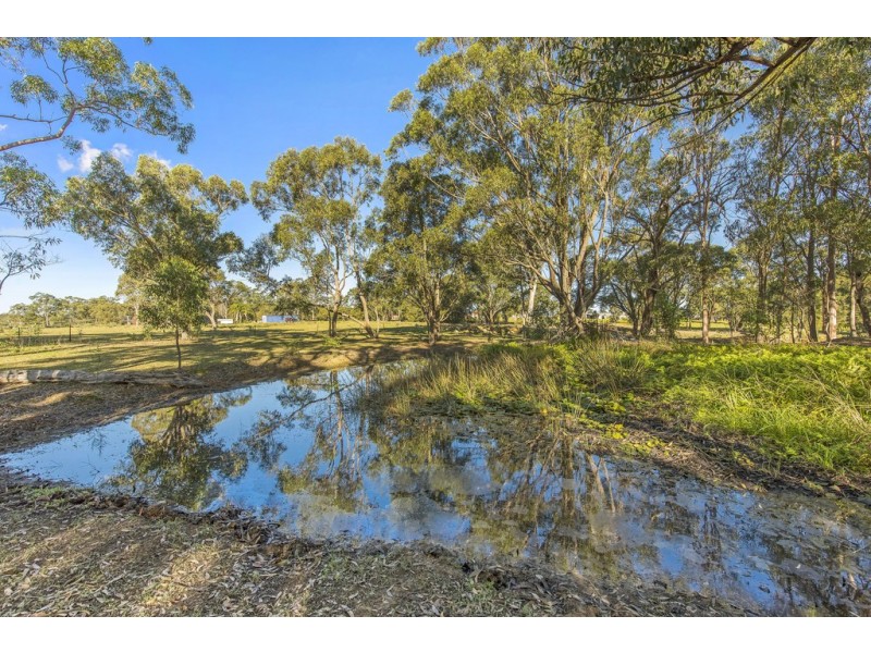 92 Mountain Road, Halloran NSW 2259