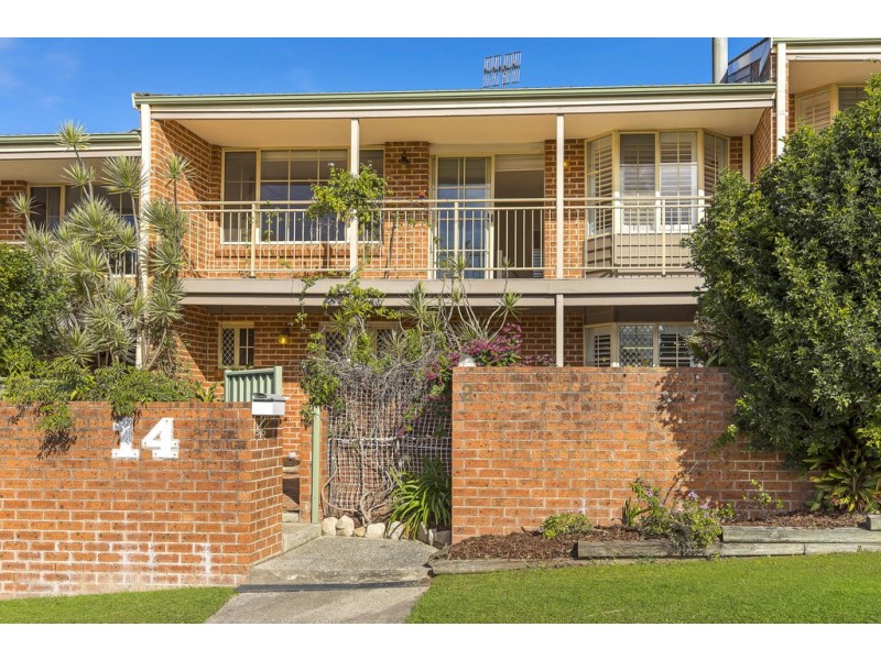 2/14 Henley Avenue, Terrigal NSW 2260