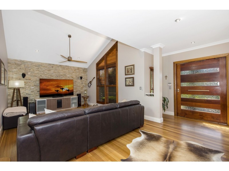 6 Loxton Avenue, Wamberal NSW 2260