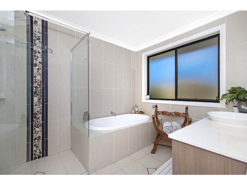 6 Loxton Avenue, Wamberal NSW 2260