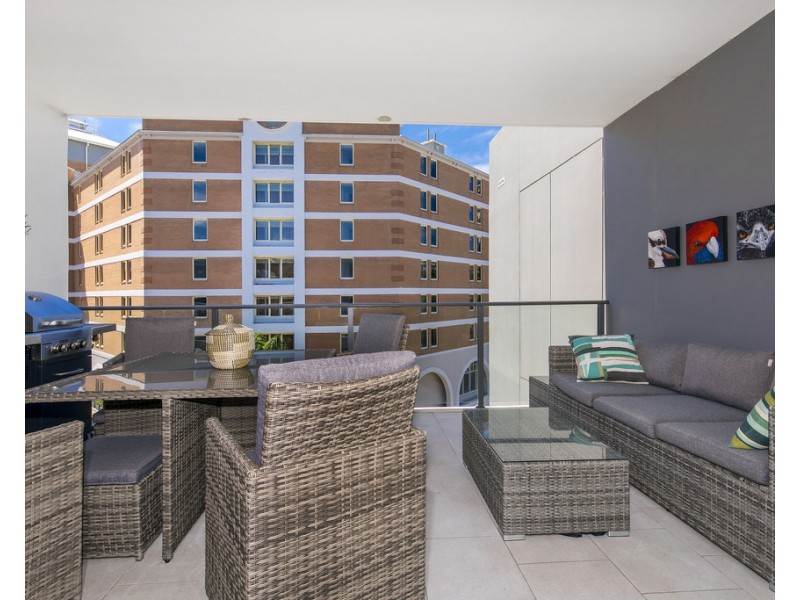 504/6 Pine Tree Lane, Terrigal NSW 2260