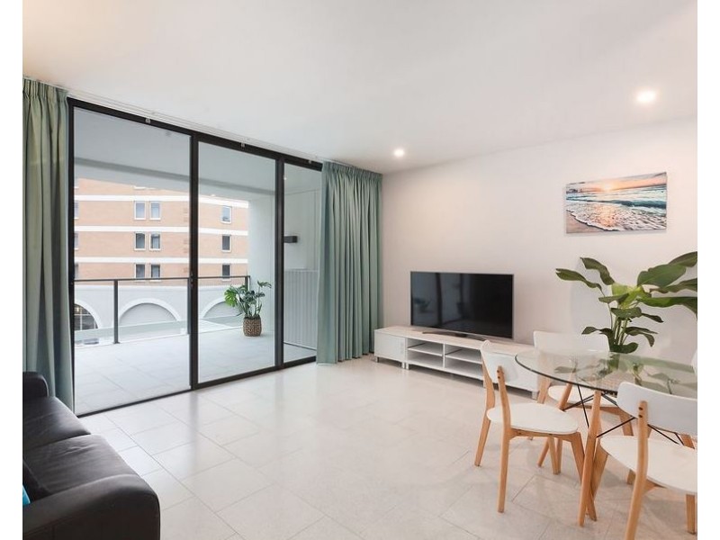 402/6 Pine Tree Lane, Terrigal NSW 2260