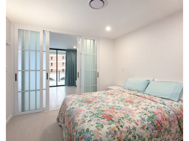 402/6 Pine Tree Lane, Terrigal NSW 2260