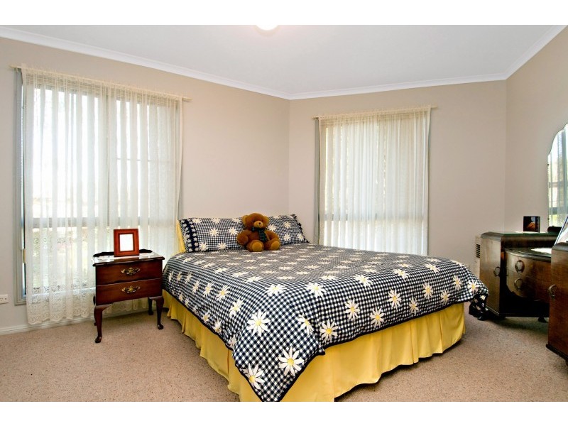 2 Barinya Lane, Springfield NSW 2250