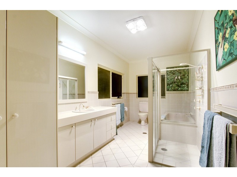 243 Oak Road, Matcham NSW 2250