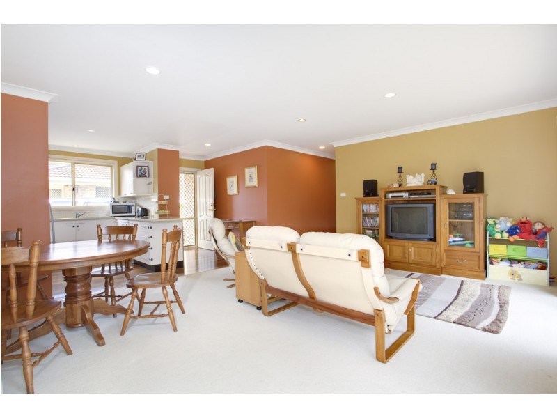 1/37 Davies Street, Kincumber NSW 2251