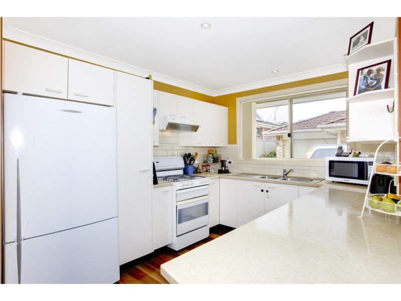 1/37 Davies Street, Kincumber NSW 2251