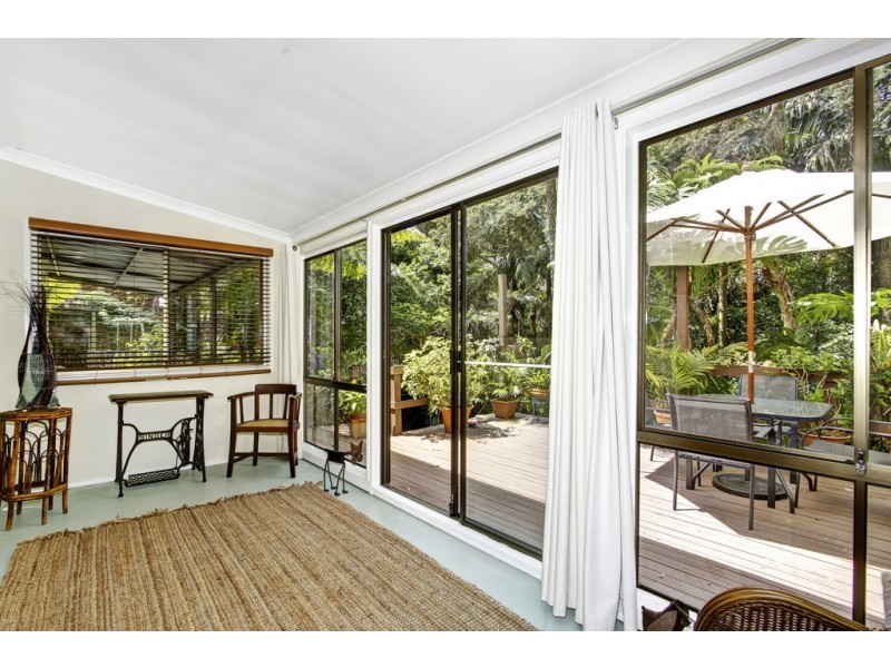 9 Palmgrove Place, North Avoca NSW 2260