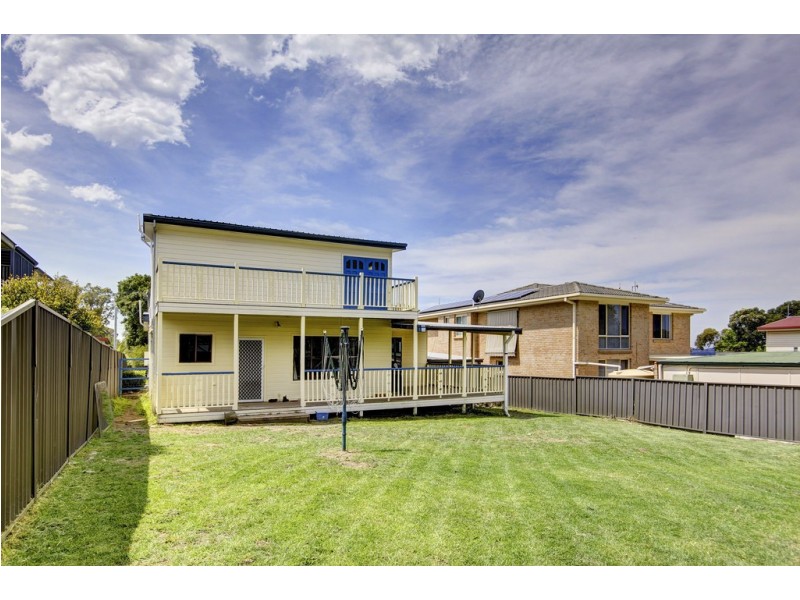 6 Strickland Road, Killarney Vale NSW 2261
