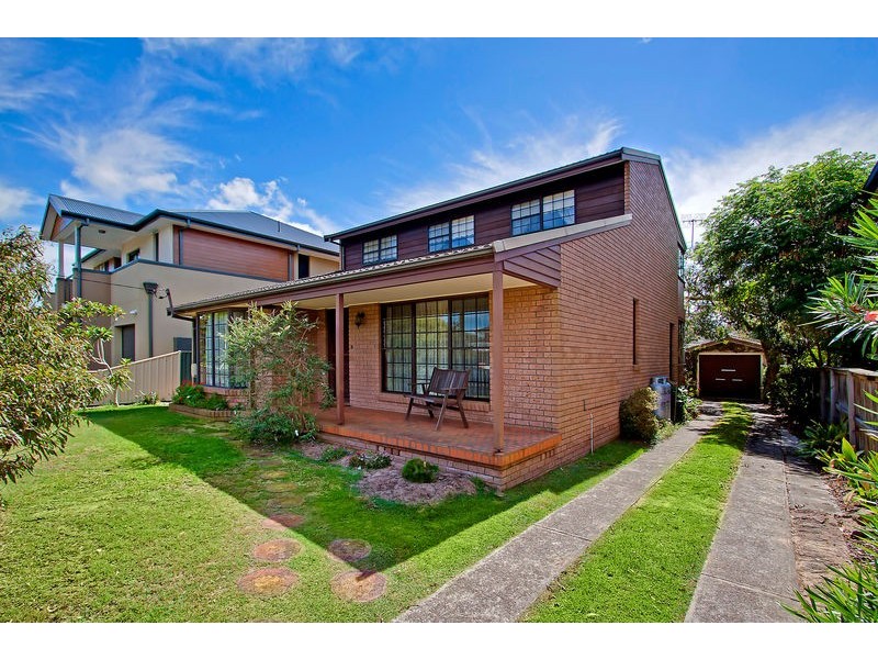 28 Ocean Street, North Avoca NSW 2260