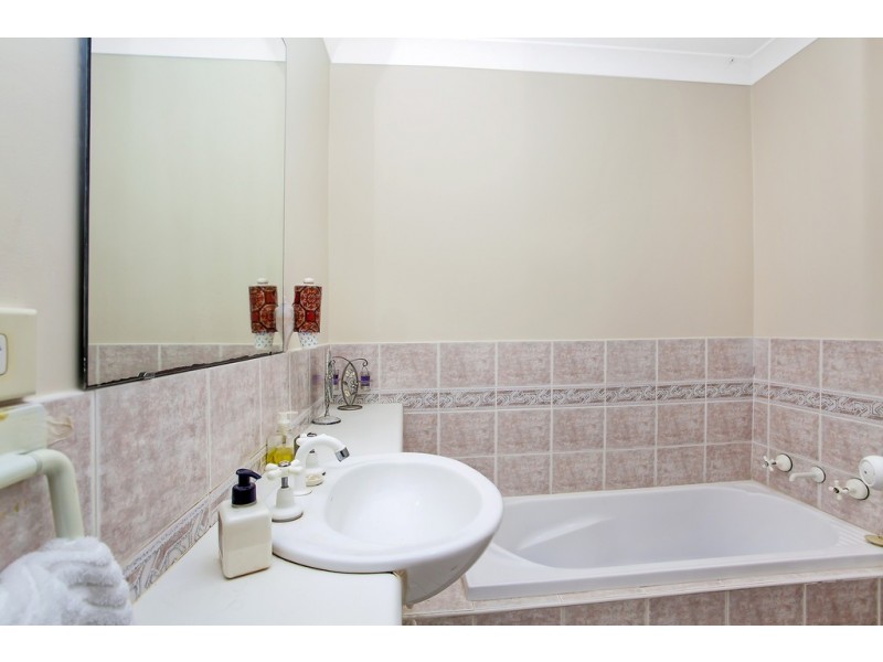 4/50-52 Karalta Road, Erina NSW 2250