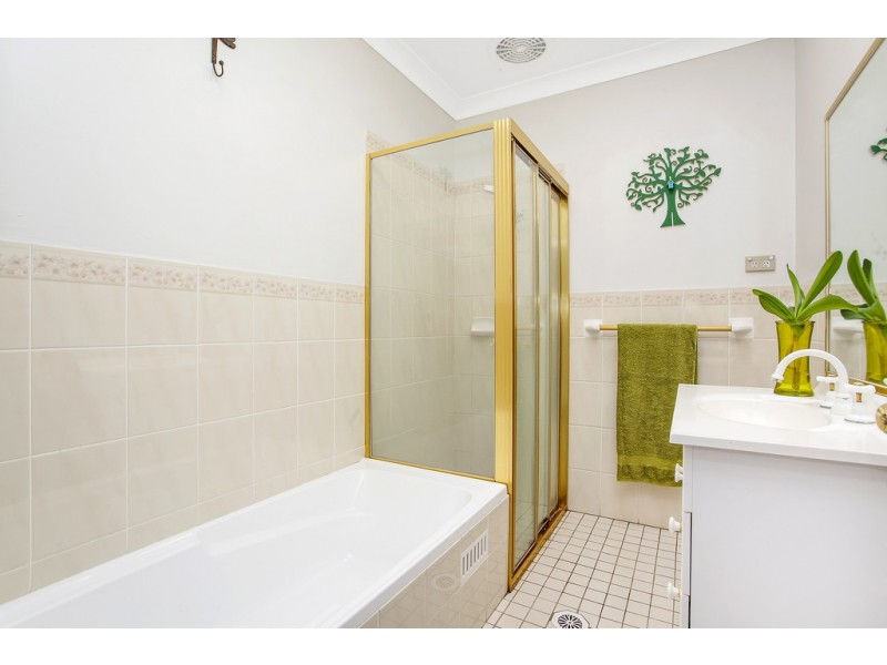 1/6 Kooronya Road, Kincumber NSW 2251