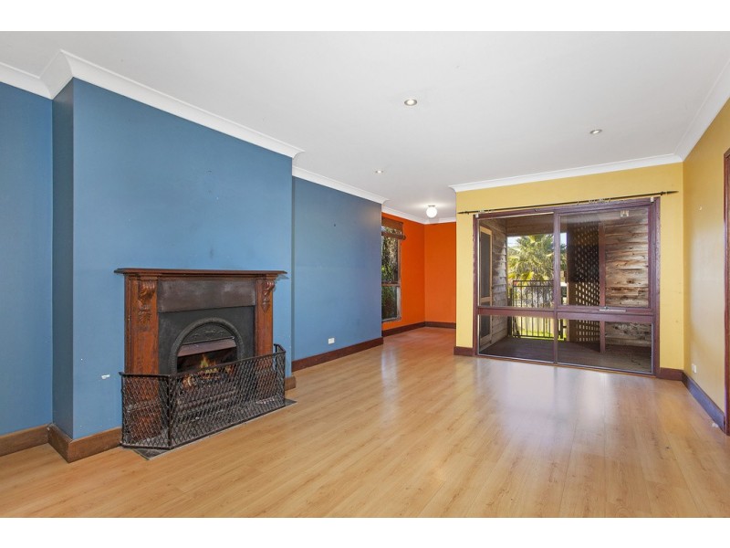 935 The Entrance Road, Forresters Beach NSW 2260