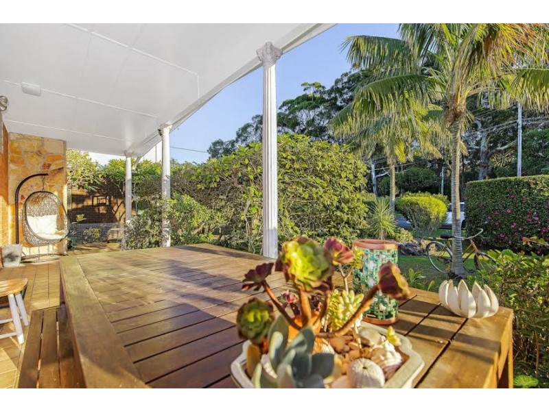 16 Parkside Avenue, Bateau Bay NSW 2261