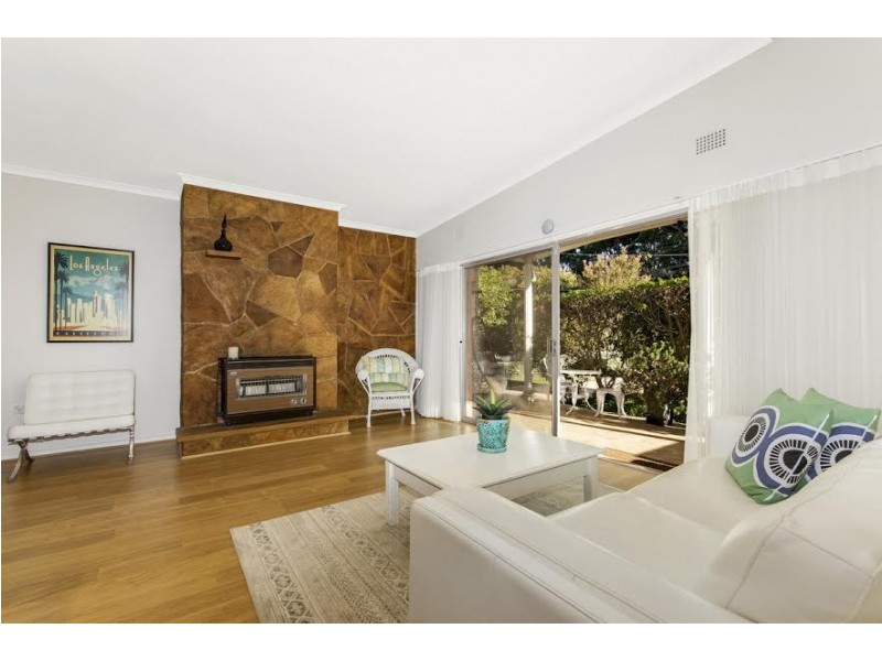 16 Parkside Avenue, Bateau Bay NSW 2261