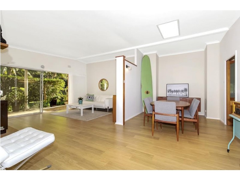 16 Parkside Avenue, Bateau Bay NSW 2261